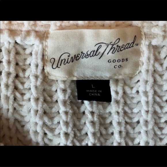 Universal Thread Cream V Neck Cable Knit Sweater - Picture 5 of 6
